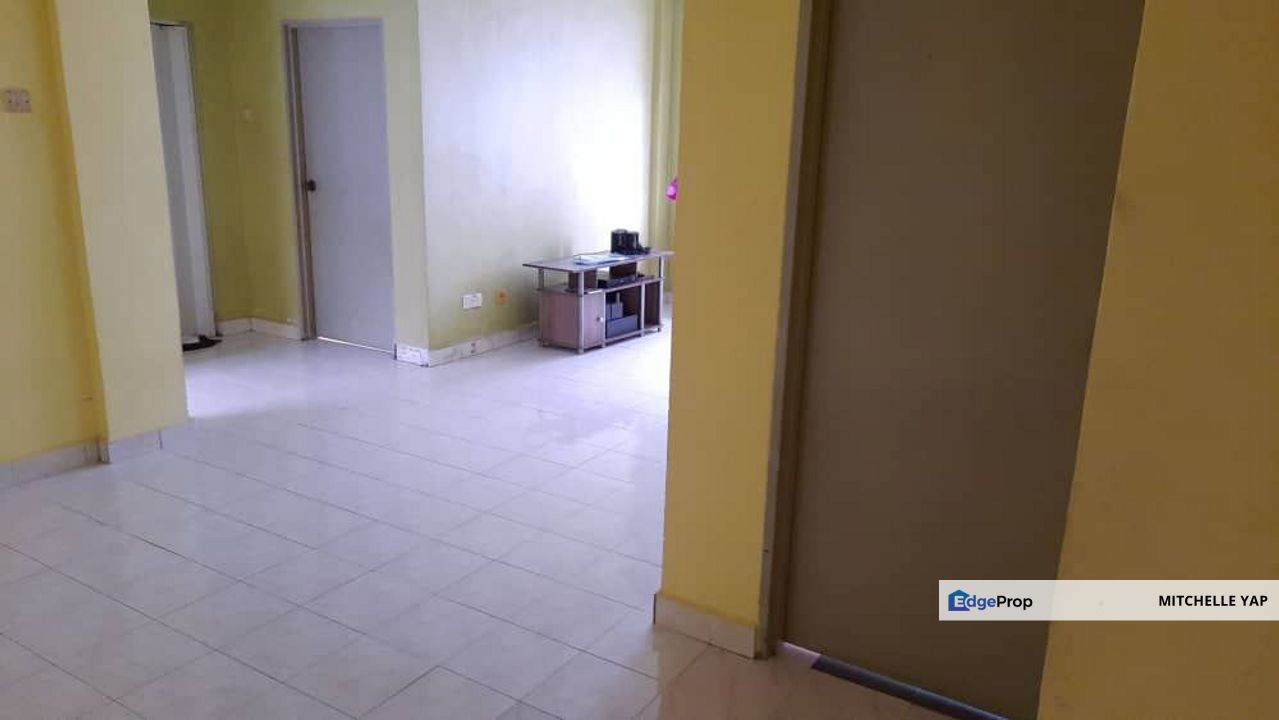 Bayu Puteri DUA Apartment For SALES - THREE BEDROOMS, Johor, Johor Bahru