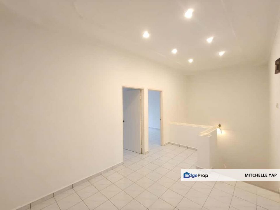 Larkin Height Apartment THREE BEDROOMS RENOVATED FOR SALES , Johor, Johor Bahru