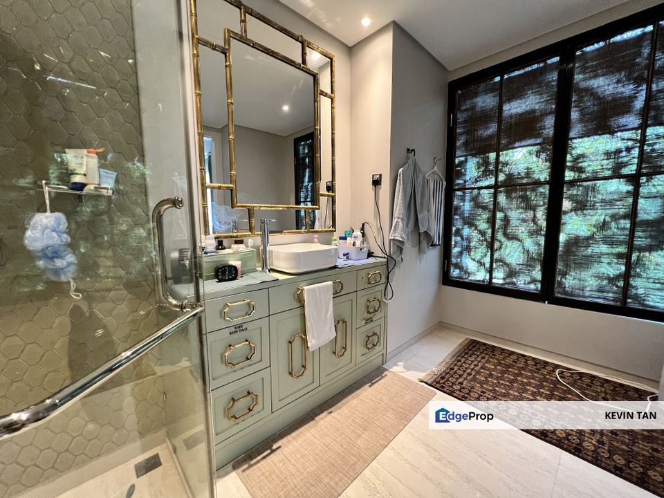 Inside a home that marries Bold Luxury with Art., Kuala Lumpur, Damansara