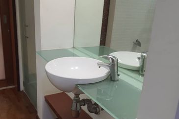 10 Semantan Suites (Sematan Avenue)