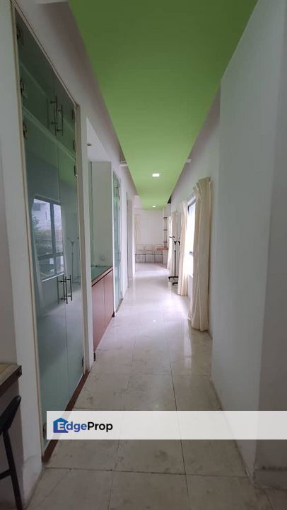 NICE Corner Unit More Spacious Natural Sunlight Cozy and Bright, Kuala Lumpur, Damansara