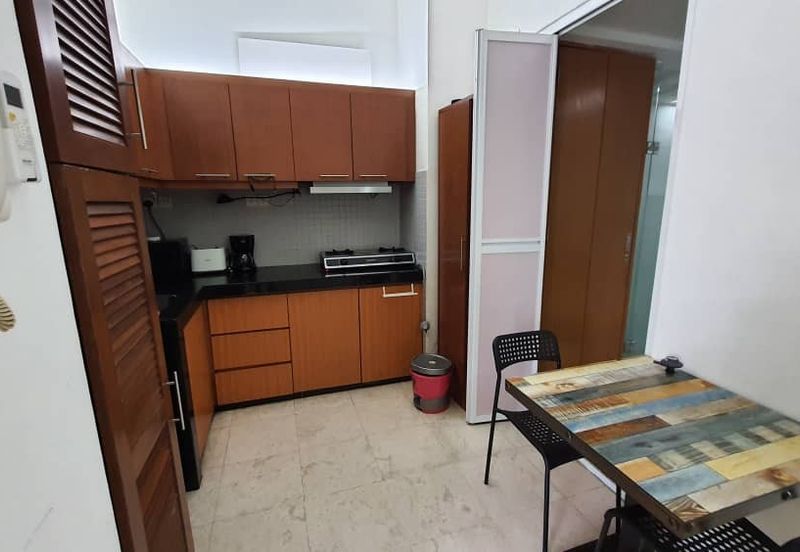 10 Semantan Suites (Sematan Avenue)