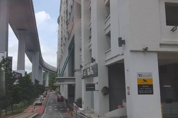 10 Semantan Suites (Sematan Avenue)