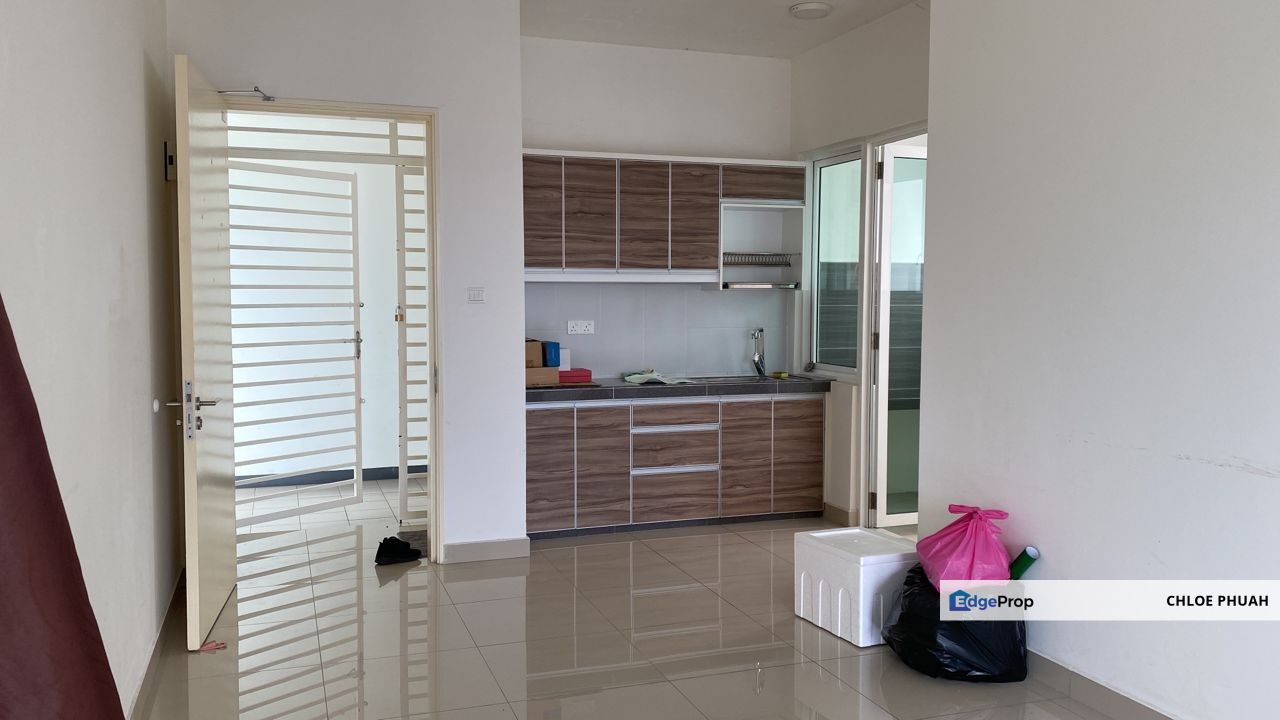 Sentul Village condo for RENT ~ Partly furnished with aircond near lrt and shops below condo , Kuala Lumpur, Sentul
