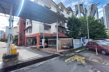 La Villas Condominium