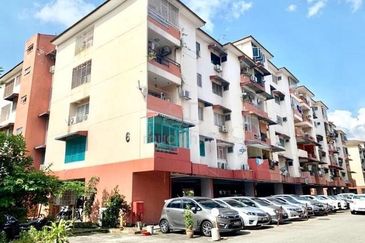 La Villas Condominium