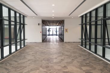 1 Powerhouse Bandara Utama Corporate Office Tower 