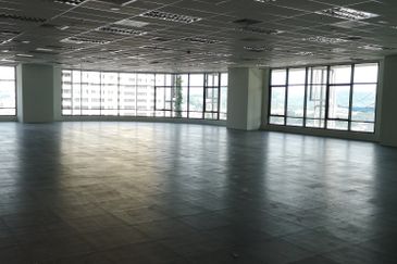 1 Powerhouse Bandara Utama Corporate Office Tower 