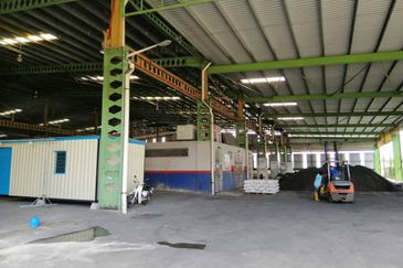 Factory For Rent (Telok Panglima Garang)