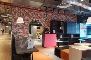 Menara EcoWorld (The Stride Strata Office @ BBCC)