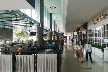 Prime F&B Retail Space For Rent