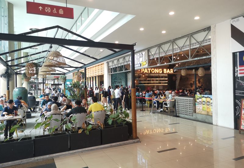 Prime F&B Retail Space For Rent