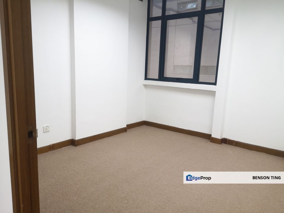 Wisma UOA-Nicely Fitted Modern Office for Sale, Kuala Lumpur, KL City