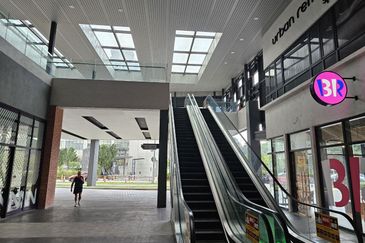 Tropika (Retail Podium) Bukit Jalil For Rent