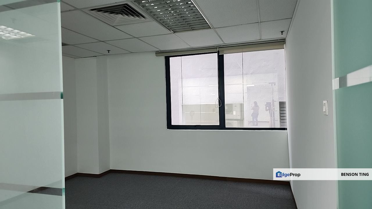 Wisma UOA-Compact Bare Nicely Fitted Office for Sale, Kuala Lumpur, KL City