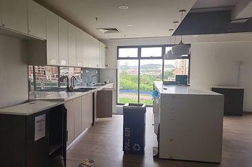 Sapura Mines - Contemporary Move-In Ready Office