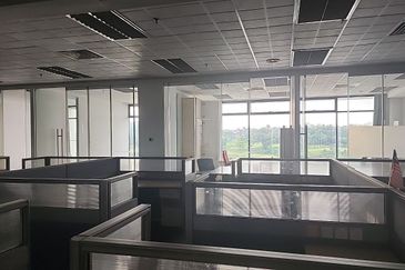 Sapura Mines - Contemporary Move-In Ready Office