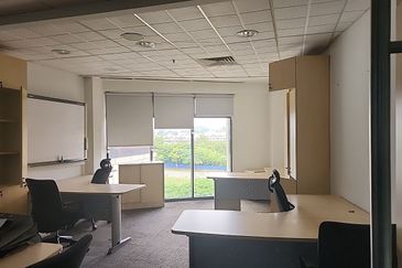 Sapura Mines - Contemporary Move-In Ready Office