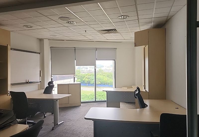 Sapura Mines - Bright Fully Fitted Office with Beautiful Scenery 