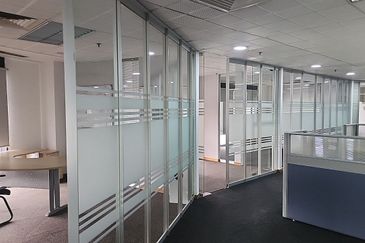 Sapura Mines - Bright Fully Fitted Office with Beautiful Scenery 