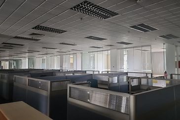 Sapura Mines - Bright Fully Fitted Office with Beautiful Scenery 