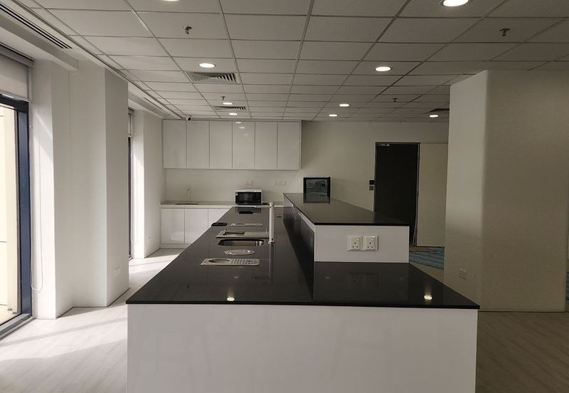 Sapura Mines - Stylish New Office Fully Fitted with Lake View 