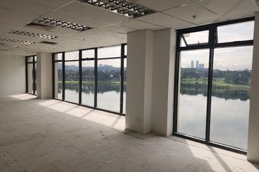 Sapura Mines - Minimalist Bare Office  Great Layout and Look