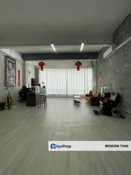 Taipan Business Centre - Well-Maintained Partially Fitted Office for Rent, Selangor, Subang Jaya