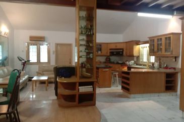 1.5-storey Terraced House For Sale