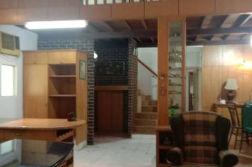 1.5-storey Terraced House For Sale