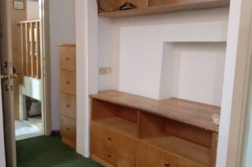 1.5-storey Terraced House For Sale