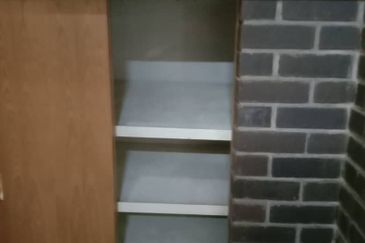 1.5-storey Terraced House For Sale