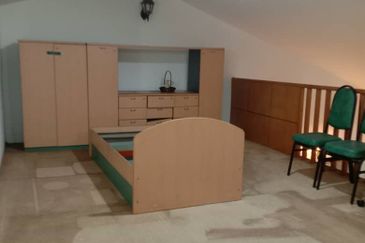 1.5-storey Terraced House For Sale