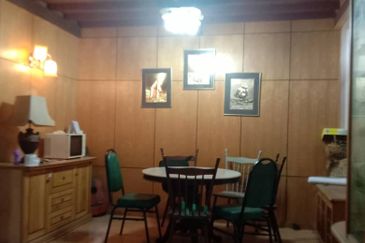 1.5-storey Terraced House For Sale