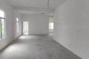 Wholesale shop lot for sale in Pulau Sebang @ Tampin, Alor Gajah, Melaka