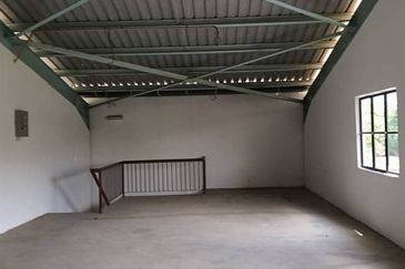 One and a half storey semi detached factory (ISDF 1.5) for sale in Masjid Tanah, Alor Gajah, Melaka