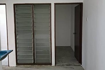 One and a half storey semi detached factory (ISDF 1.5) for sale in Masjid Tanah, Alor Gajah, Melaka