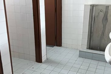 One and a half storey semi detached factory (ISDF 1.5) for sale in Masjid Tanah, Alor Gajah, Melaka