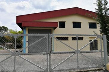One and a half storey semi detached factory (ISDF 1.5) for sale in Masjid Tanah, Alor Gajah, Melaka
