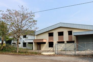 One and a half storey semi detached factory (ISDF 1.5) for sale in Masjid Tanah, Alor Gajah, Melaka