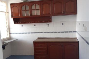 Subang Perdana Court 9 for rental