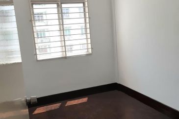 Subang Perdana Court 9 for rental