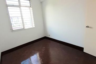 Subang Perdana Court 9 for rental