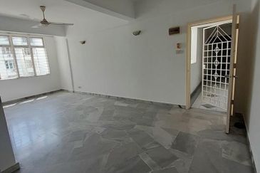 Subang Perdana Court 9 for rental