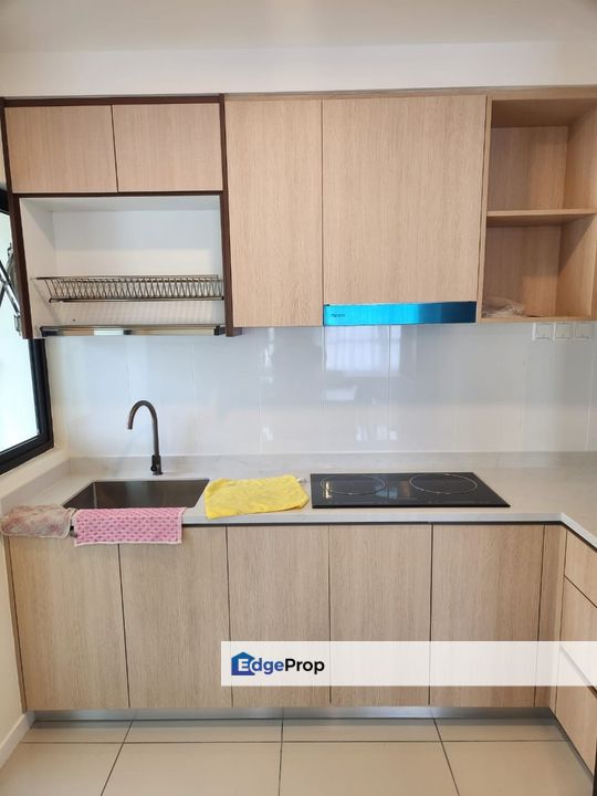 Brand New Fully Furnished Unit at Tropicana Metropark South Place, Selangor, Subang