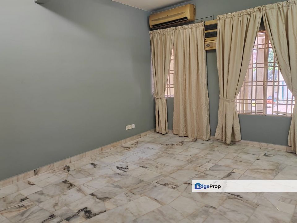 Superlink 26x75 Newly Painted unit in Putra Heights, Sec 9 For Rental, Selangor, Putra Heights