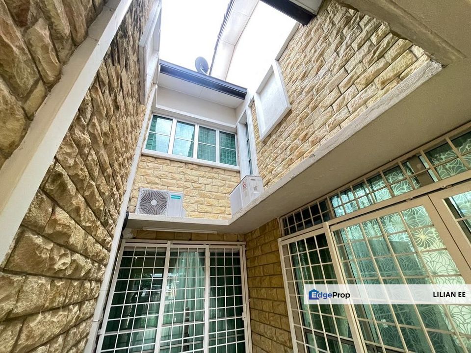 Superlink 26x75 Newly Painted unit in Putra Heights, Sec 9 For Rental, Selangor, Putra Heights