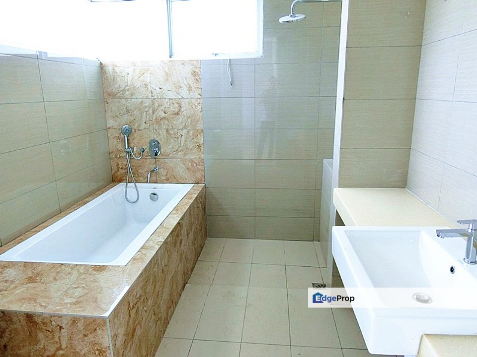 ((SOLD)) - Kajang Puncak Saujana 1080 Residence 3 Sty Semi D 40x80, Selangor, Kajang