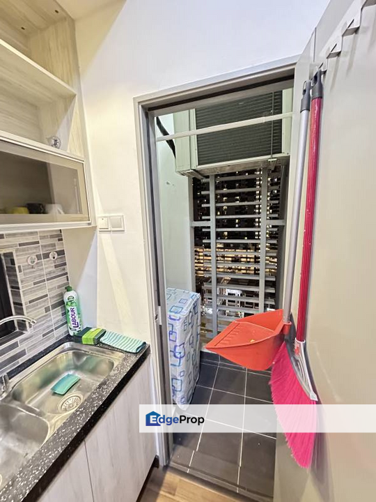 100% Loan + Cashback 30k!! Balakong Silk Sky Fully Furnished Studio, Selangor, Balakong