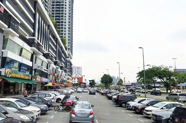KL Traders Square